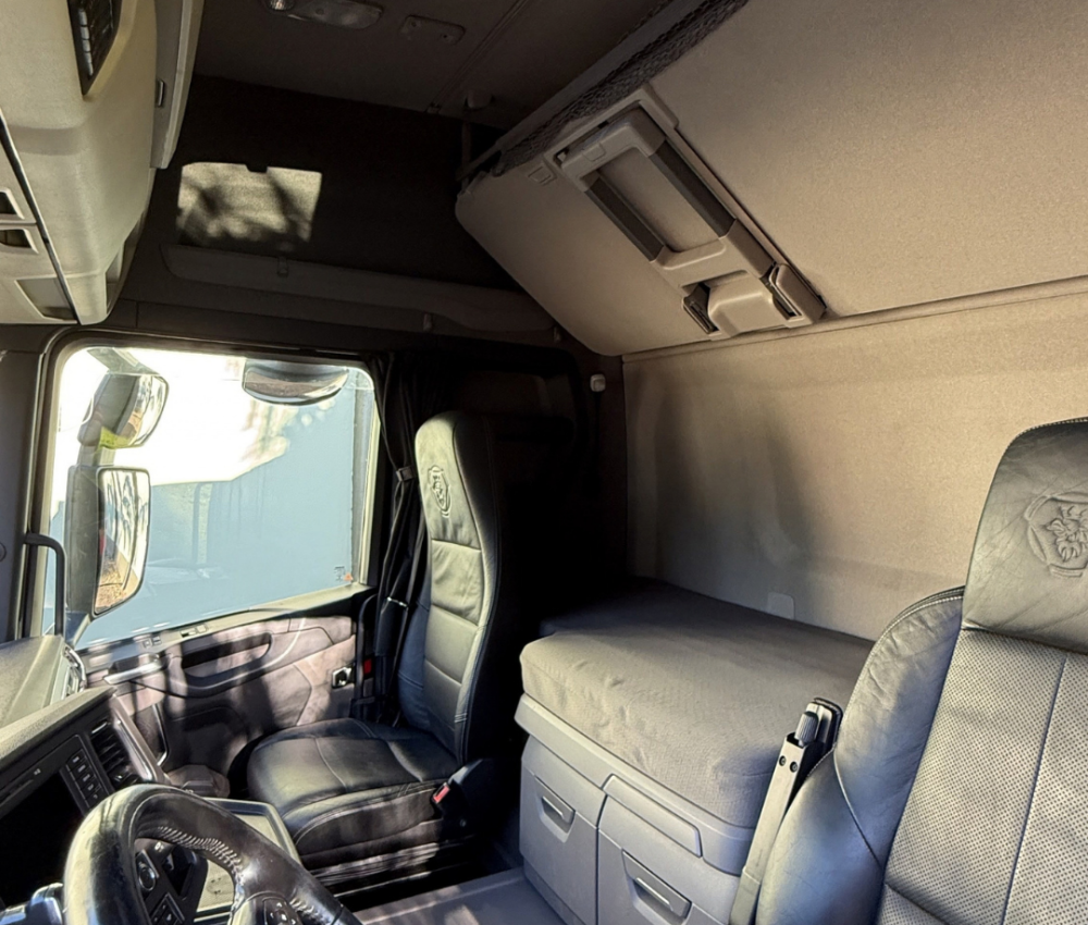 R500-INTERIOR-2-CANVA