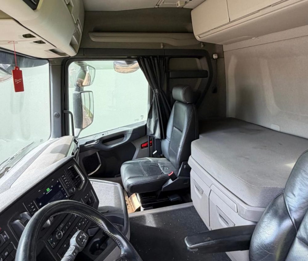 WhatsApp-Image-2026-04-25-at-11.51.48